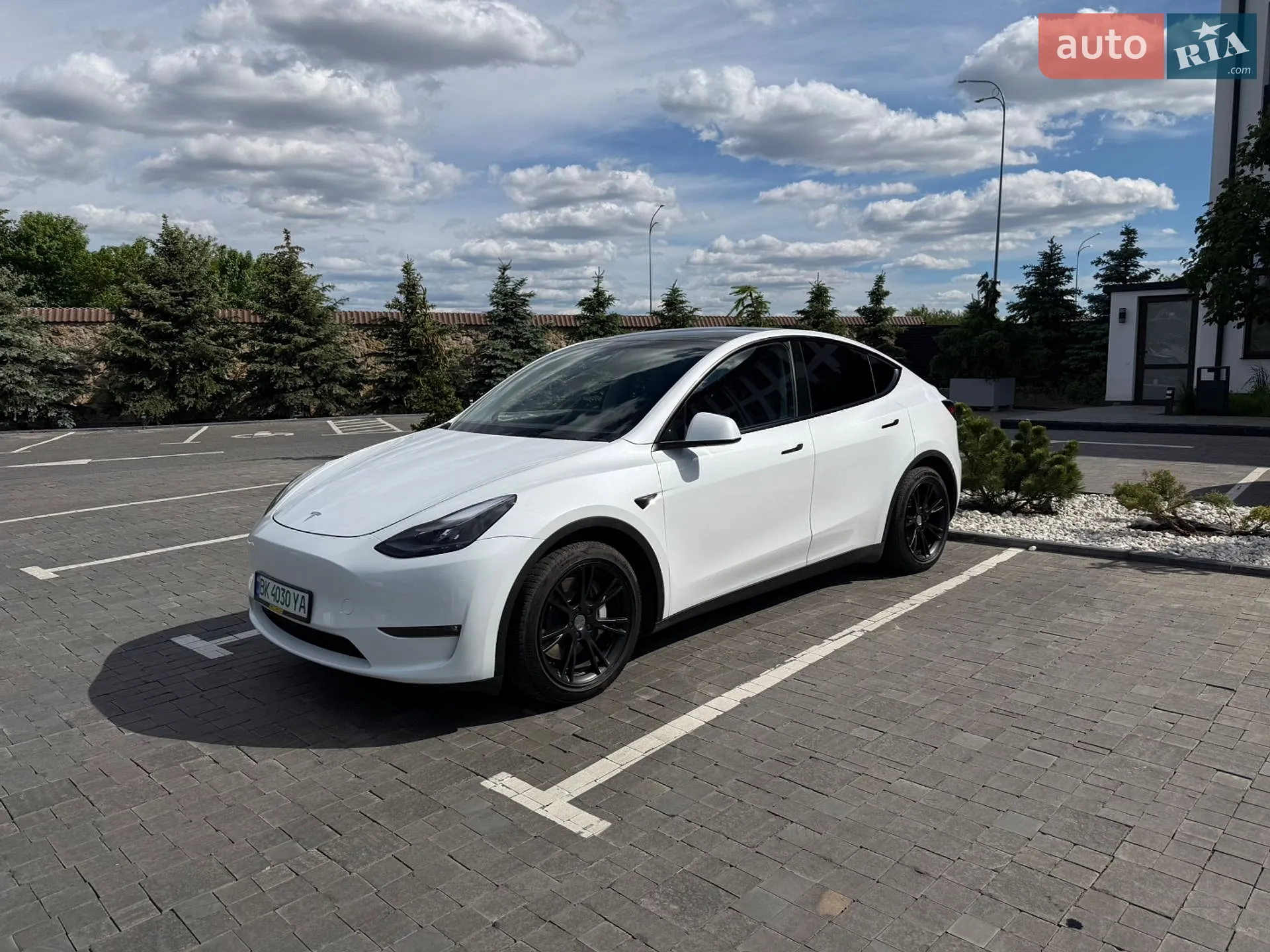 2023 Tesla Model Y - мініатюра 2