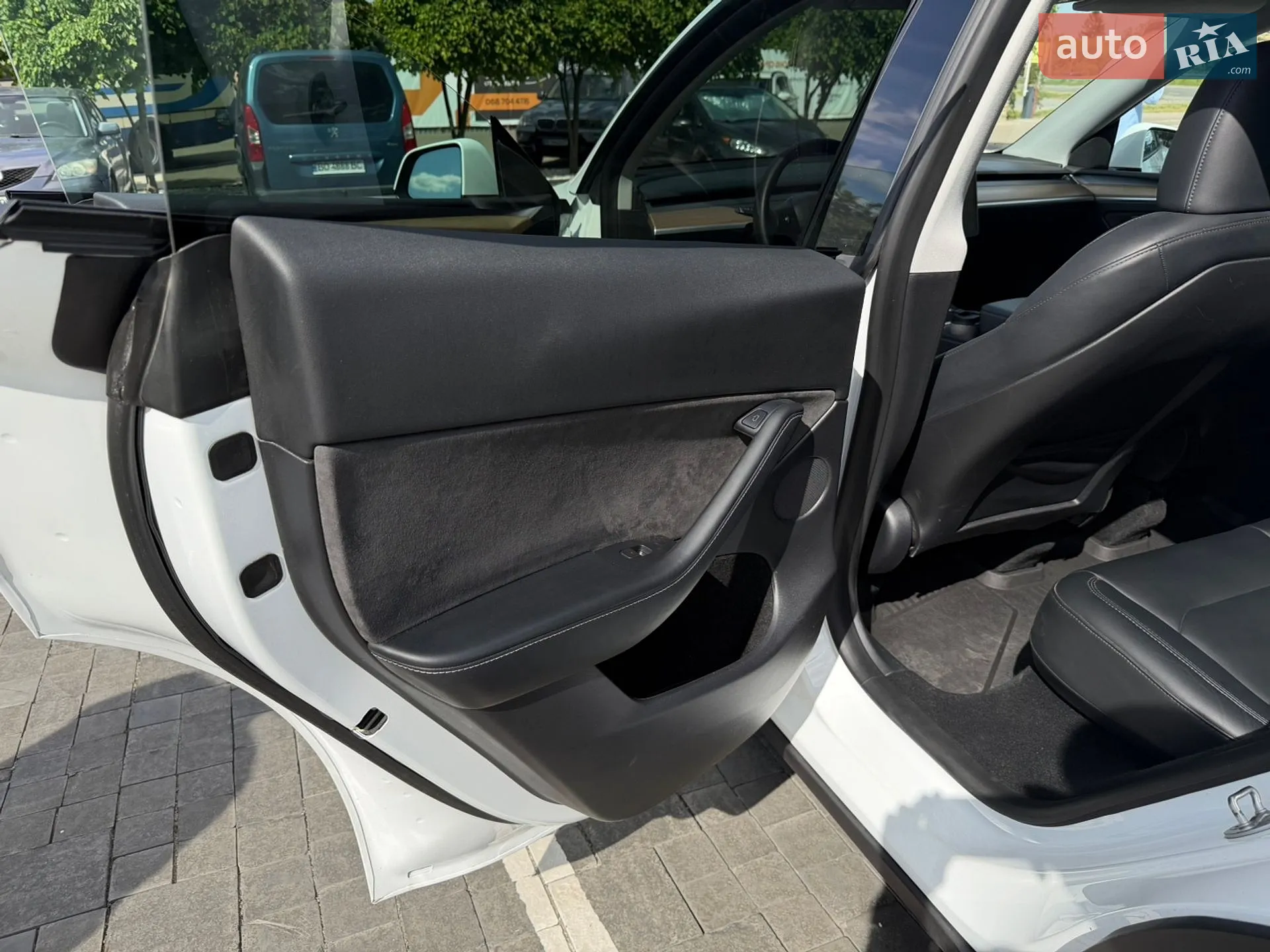 2023 Tesla Model Y - мініатюра 25
