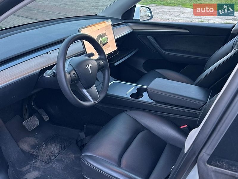 Внедорожник / Кроссовер Tesla Model Y 2022 в Киеве