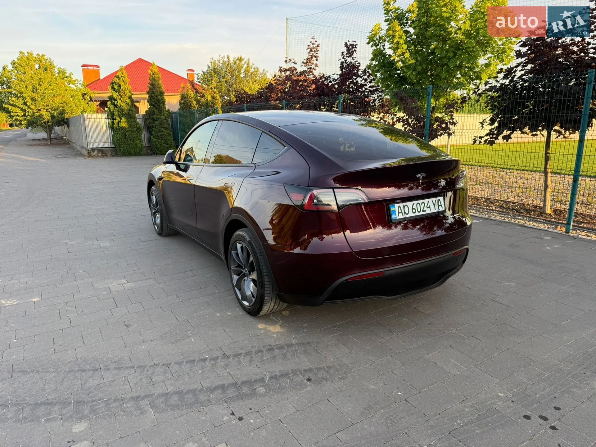 2024 Tesla Model Y - мініатюра 5