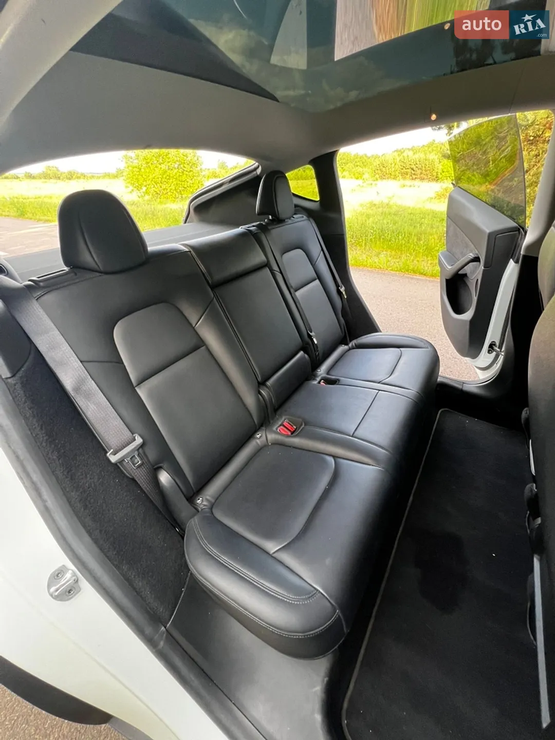 2022 Tesla Model Y - мініатюра 17