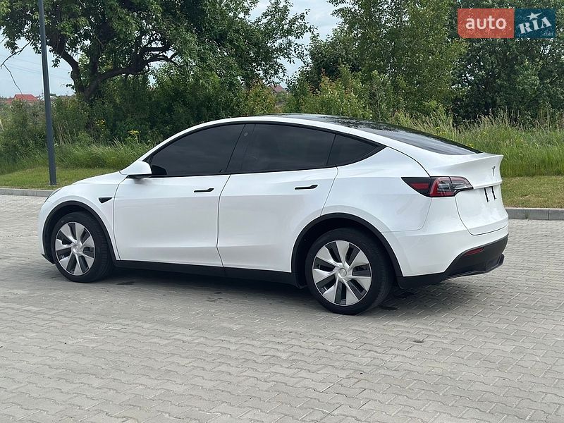 Внедорожник / Кроссовер Tesla Model Y 2023 в Львове