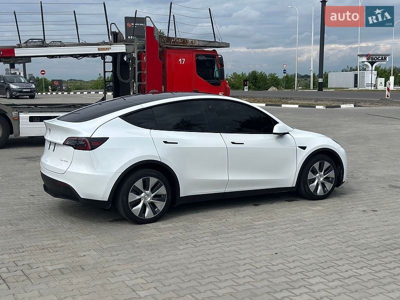 Внедорожник / Кроссовер Tesla Model Y 2023 в Львове