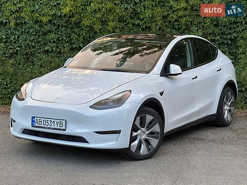 Внедорожник / Кроссовер Tesla Model Y 2021 в Киеве