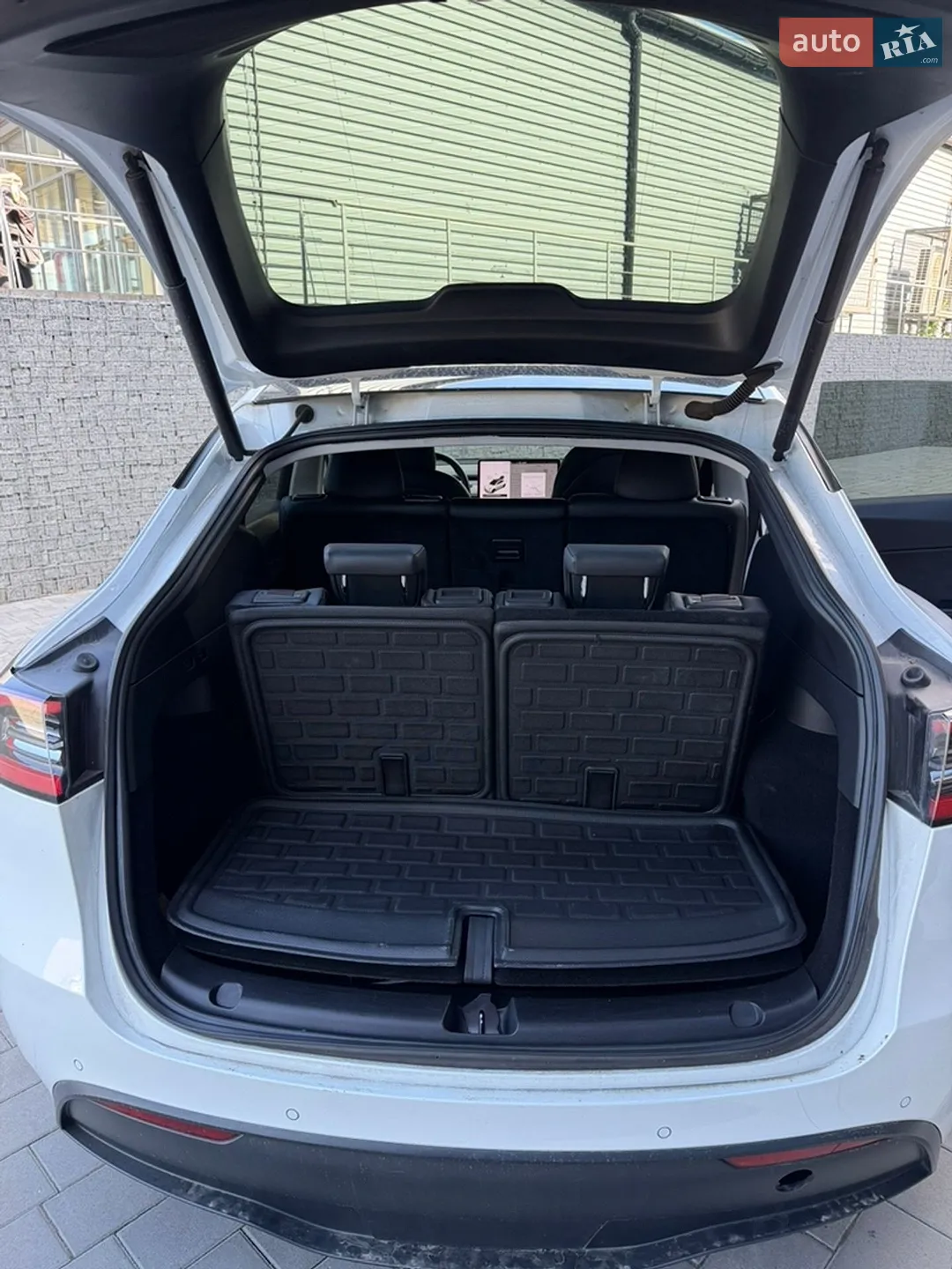 2021 Tesla Model Y - мініатюра 16