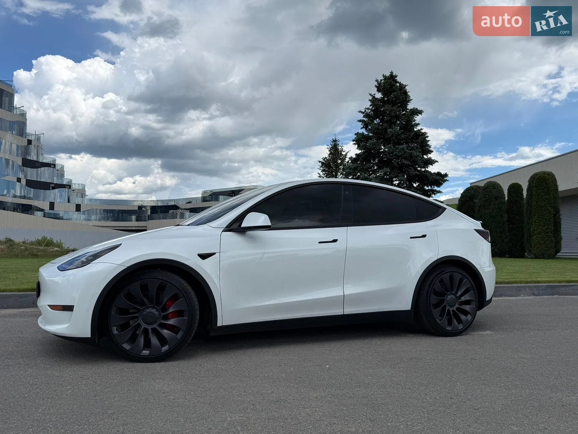 2021 Tesla Model Y - мініатюра 4