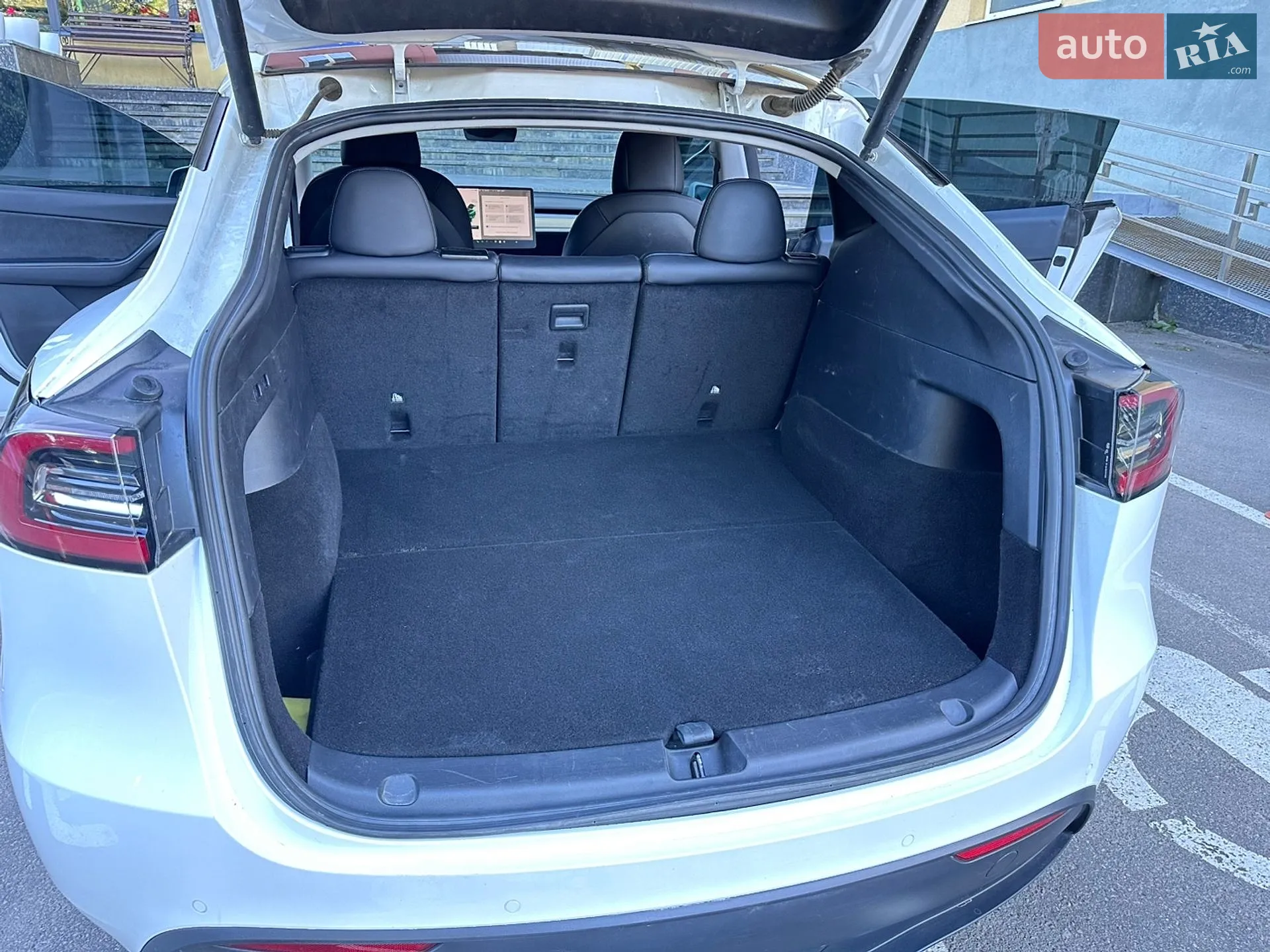 2021 Tesla Model Y - мініатюра 10