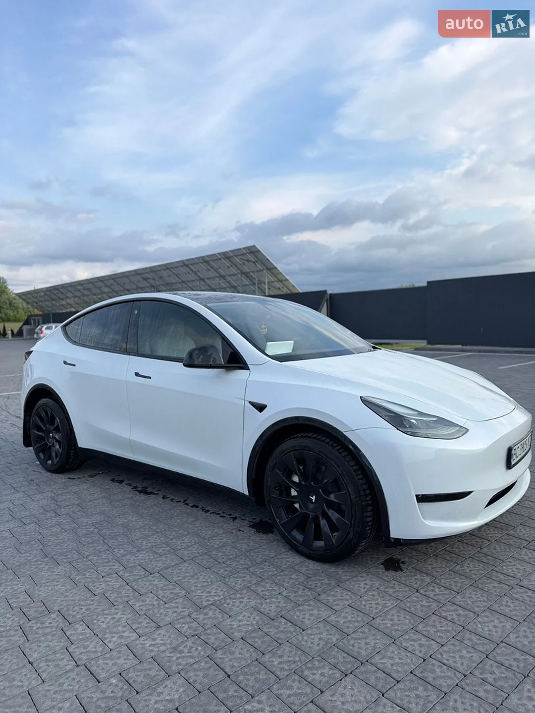 2022 Tesla Model Y - мініатюра 3