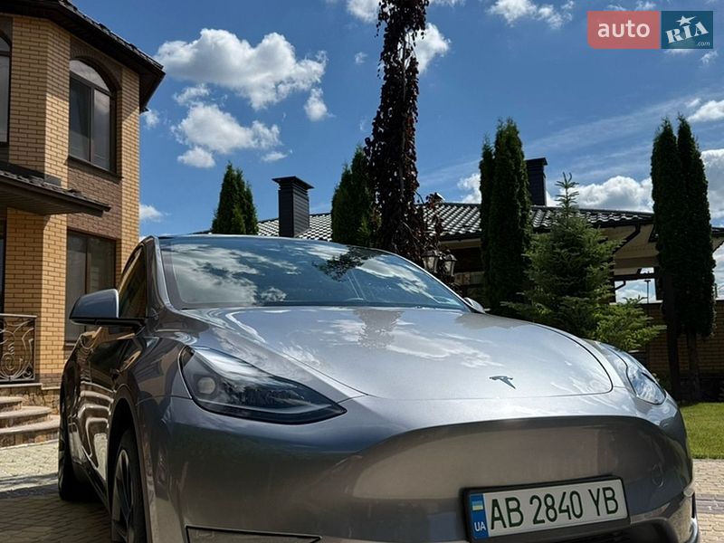 Позашляховик / Кросовер Tesla Model Y 2024 в Вінниці