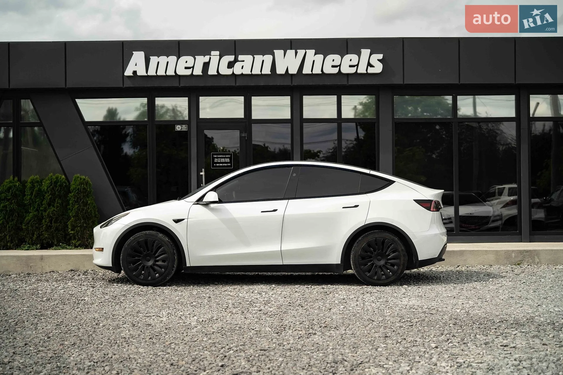 2023 Tesla Model Y - мініатюра 4