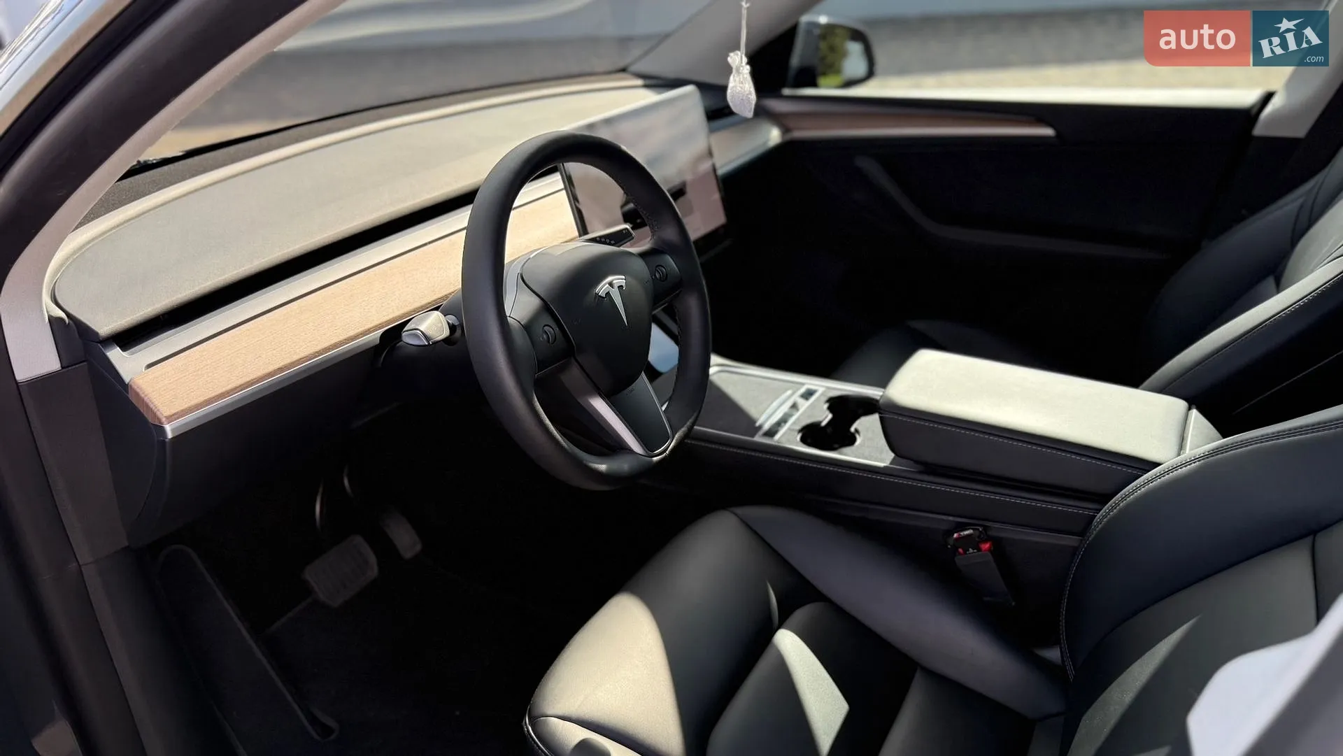 2023 Tesla Model Y - мініатюра 18