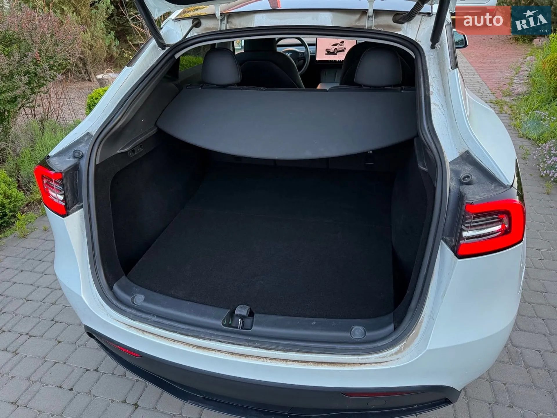 2023 Tesla Model Y - мініатюра 11