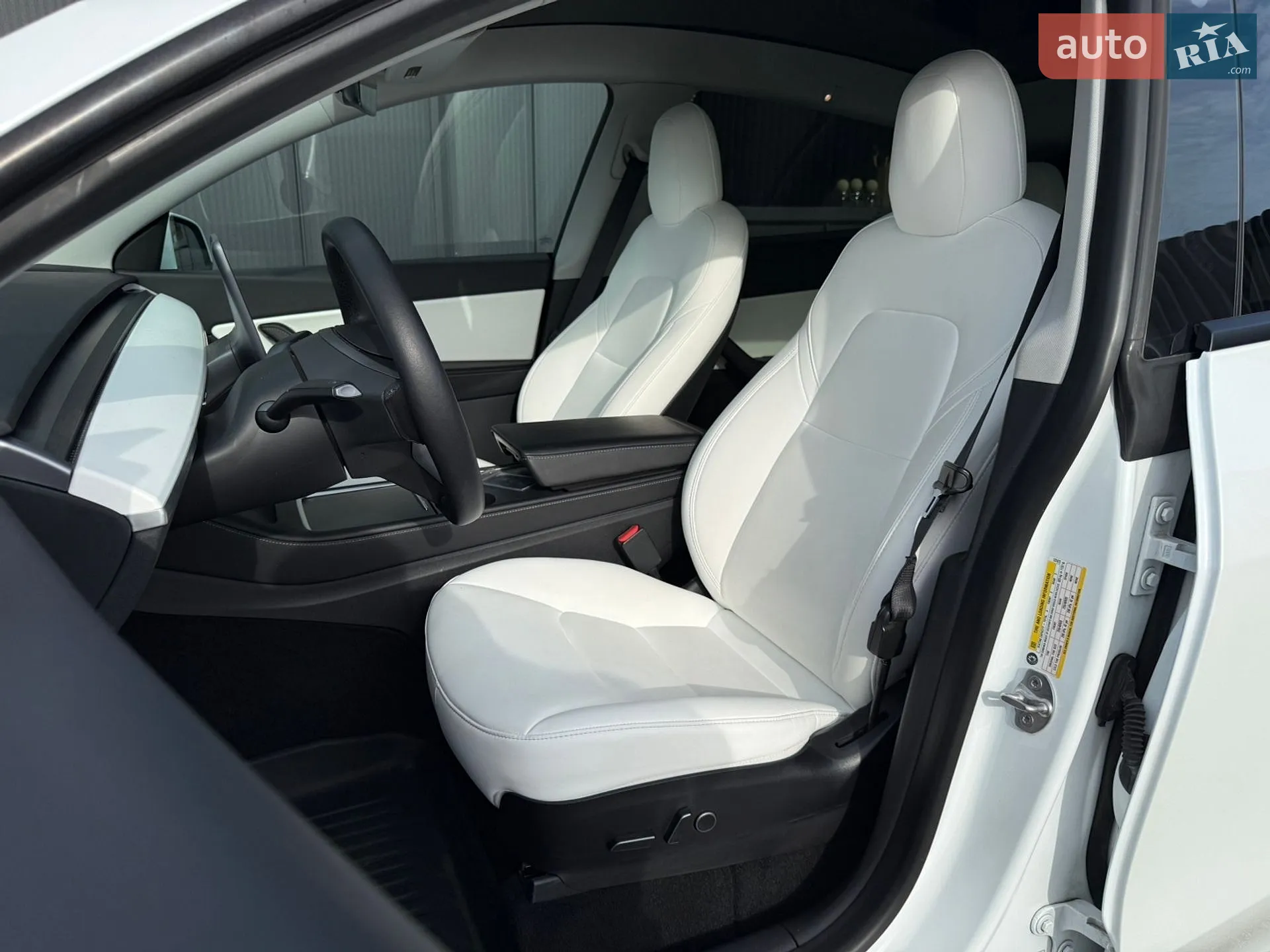 2021 Tesla Model Y - мініатюра 28