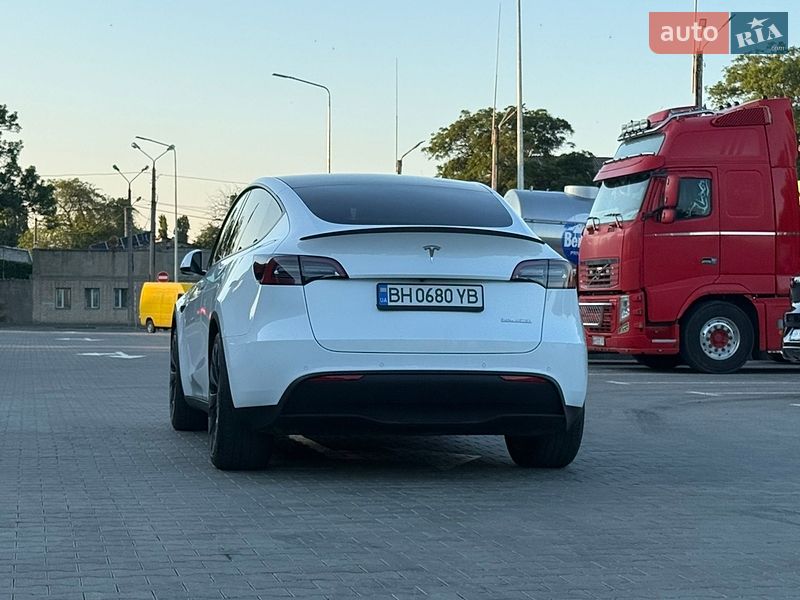 Позашляховик / Кросовер Tesla Model Y 2021 в Одесі фото 11 Позашляховик / Кросовер Tesla Model Y 2021 в Одесі