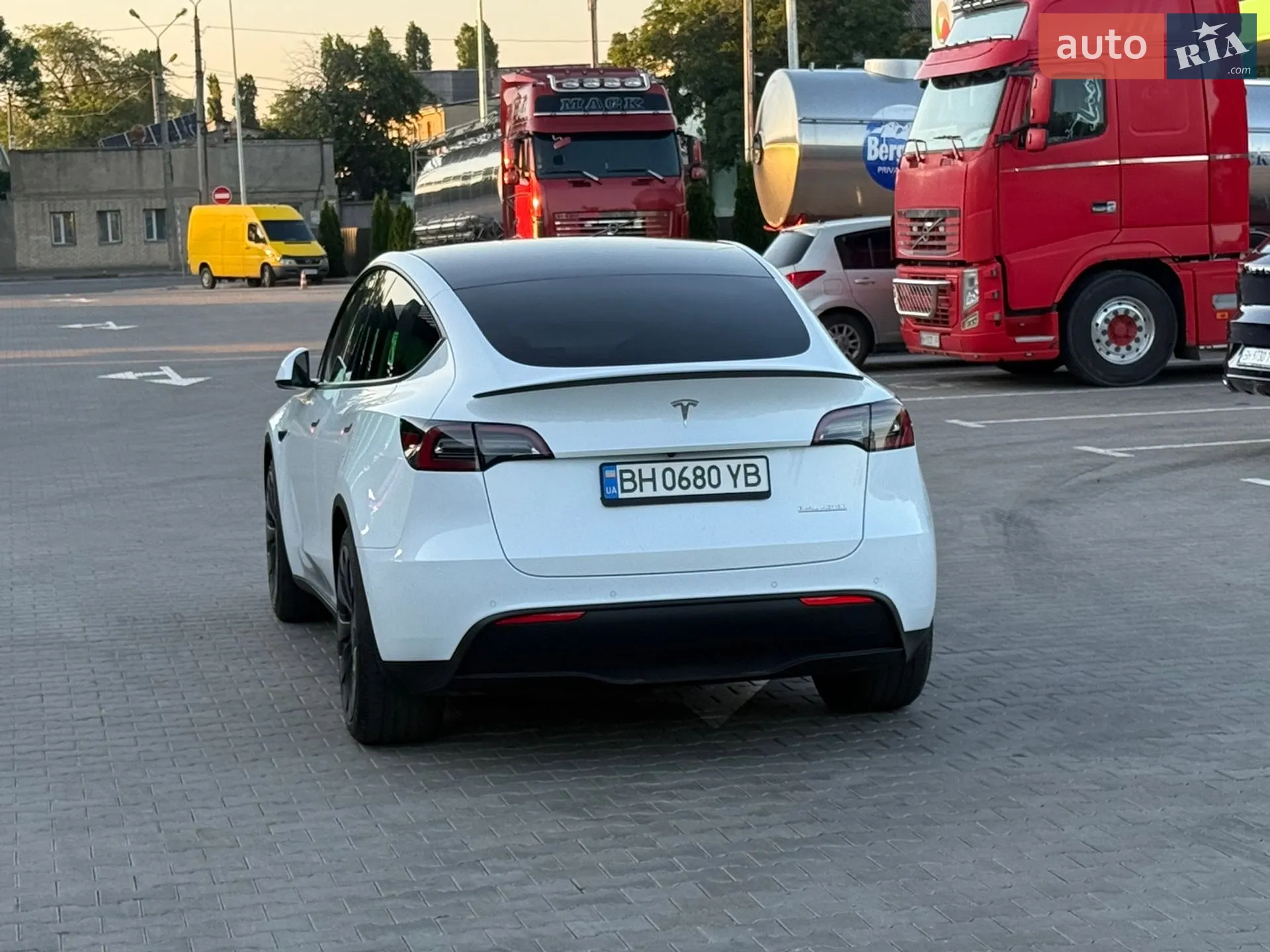 2021 Tesla Model Y - мініатюра 12