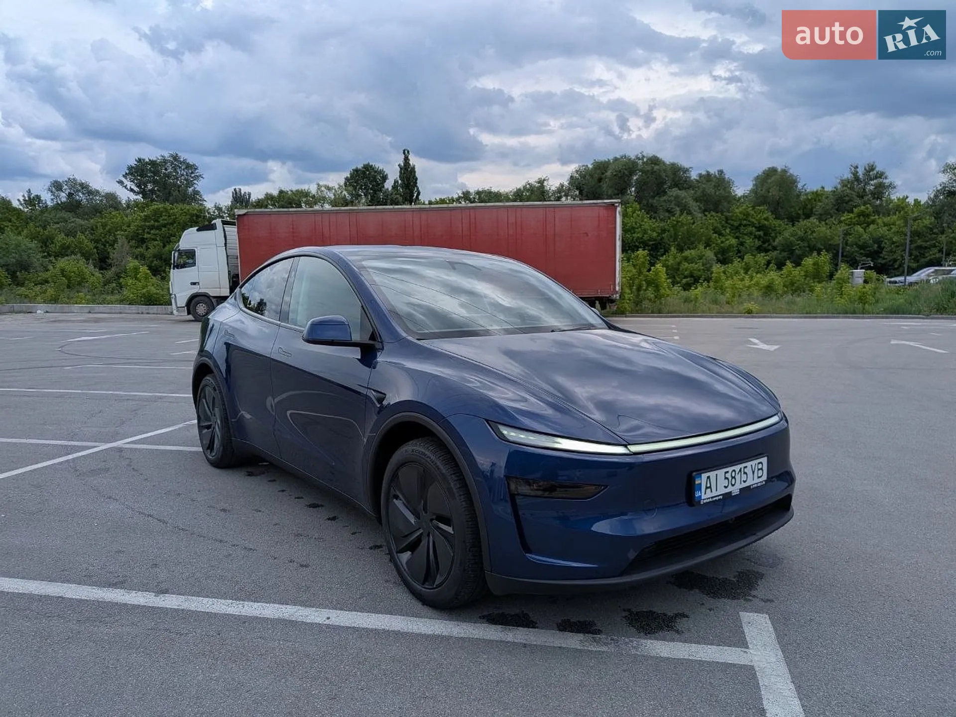 2025 Tesla Model Y - мініатюра 10
