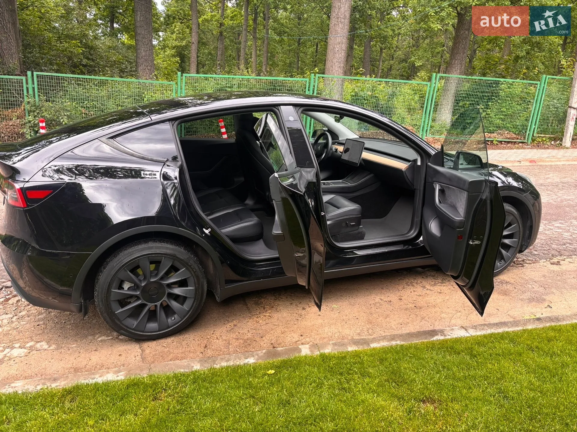 2021 Tesla Model Y - мініатюра 26