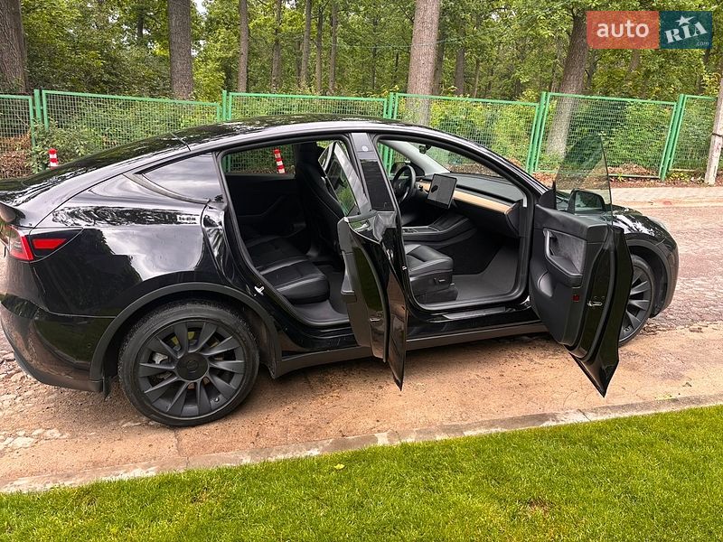 Позашляховик / Кросовер Tesla Model Y 2021 в Ірпені