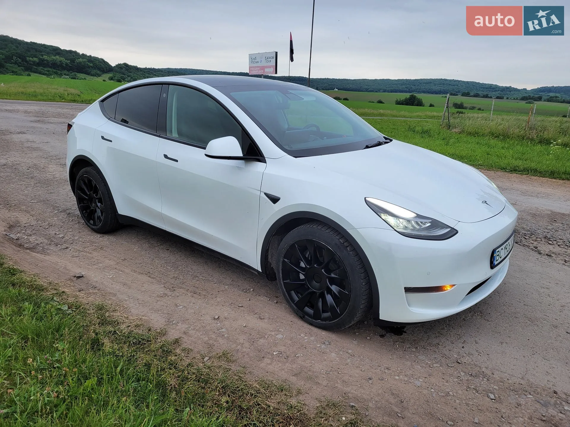 2020 Tesla Model Y - мініатюра 10