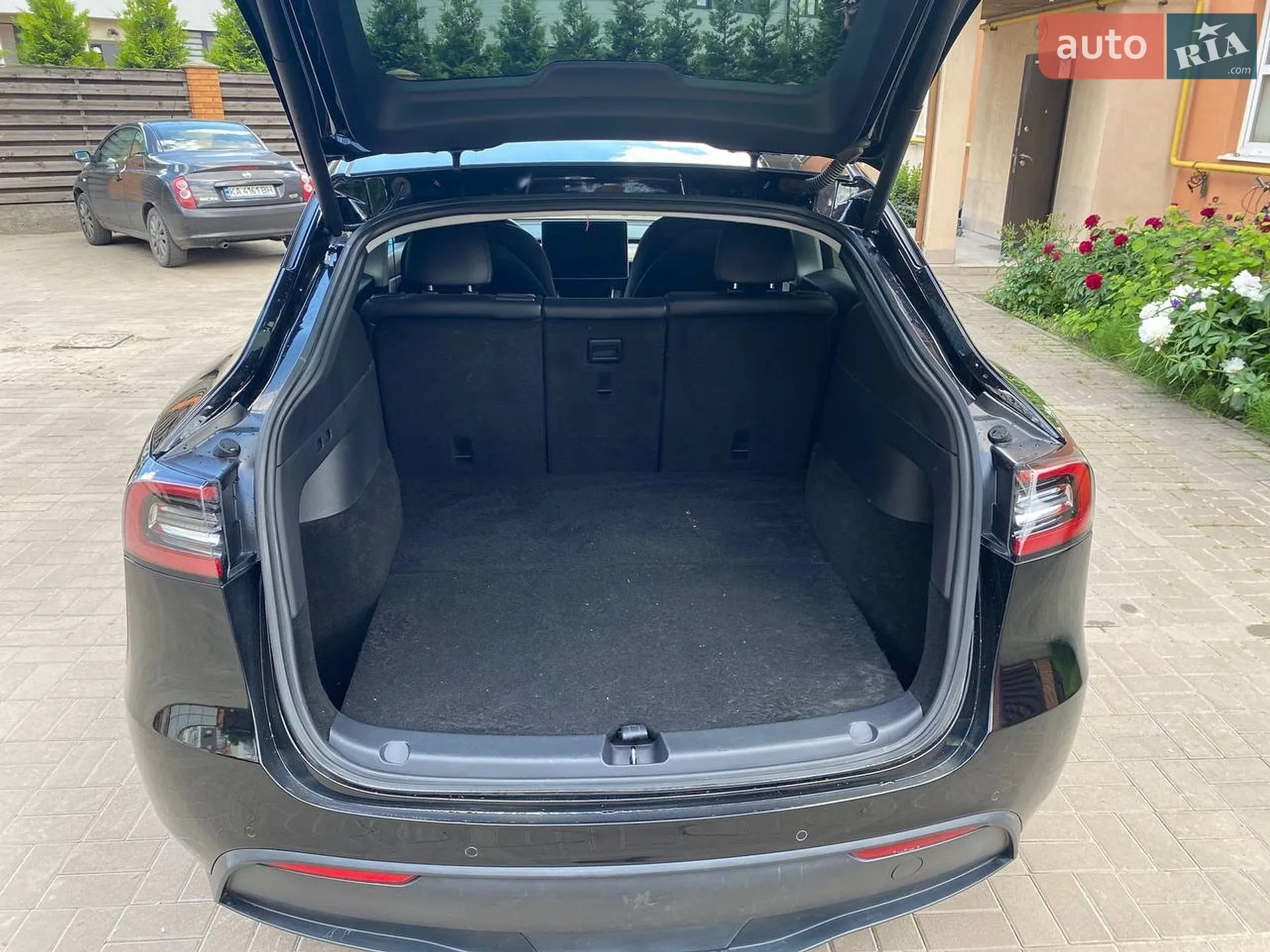 2020 Tesla Model Y - мініатюра 39