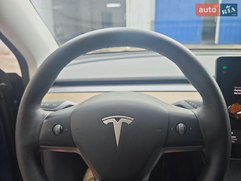 Позашляховик / Кросовер Tesla Model Y 2021 в Києві