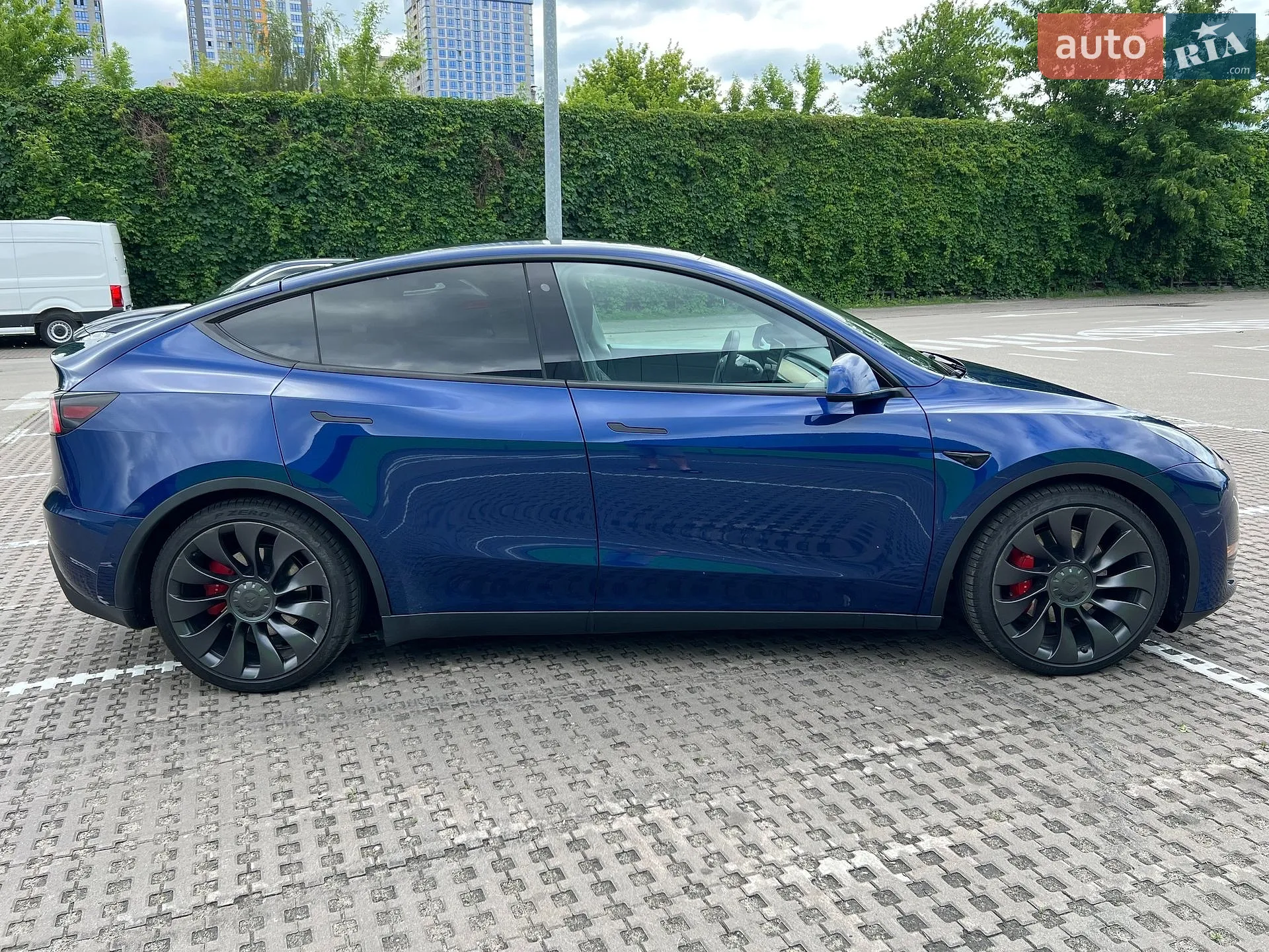 2020 Tesla Model Y - мініатюра 3