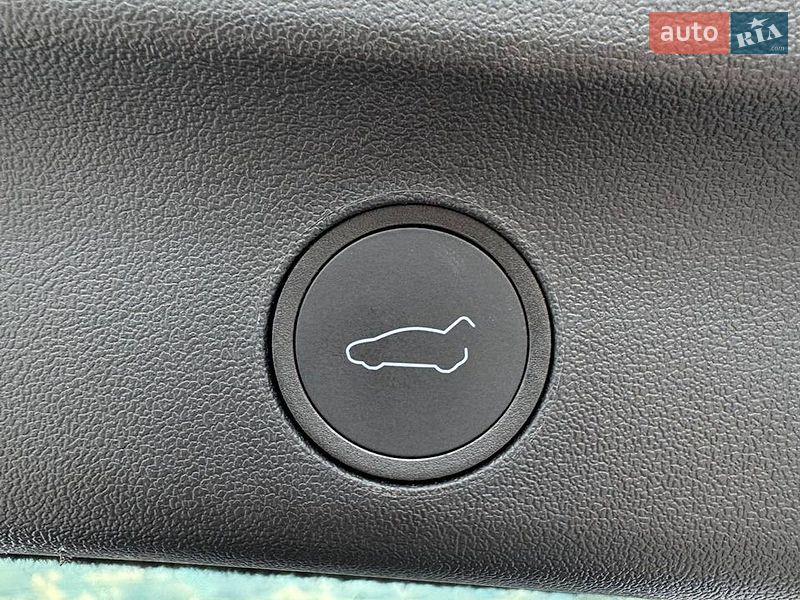 Позашляховик / Кросовер Tesla Model Y 2022 в Києві