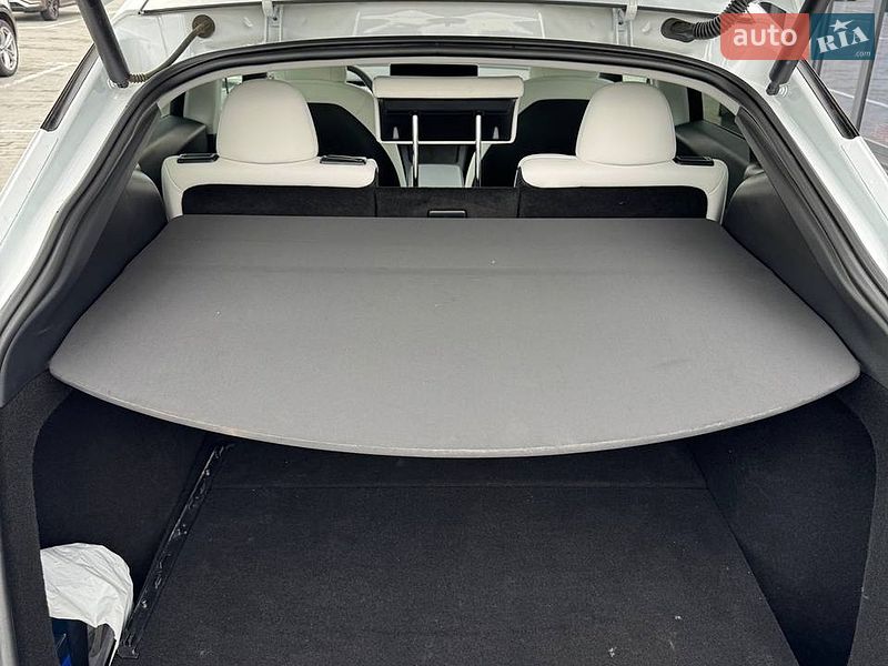 Позашляховик / Кросовер Tesla Model Y 2022 в Києві