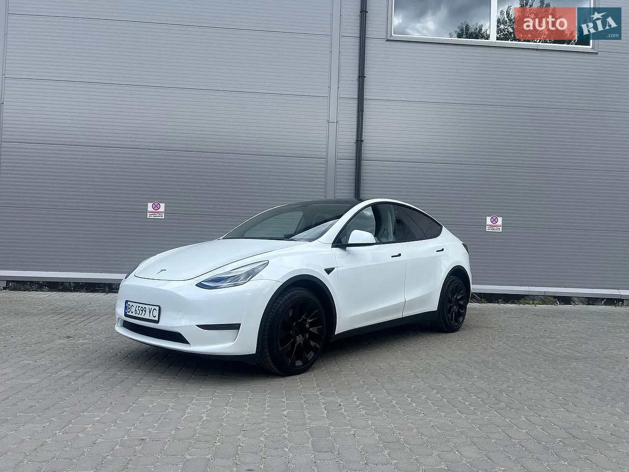 2024 Tesla Model Y - мініатюра 14