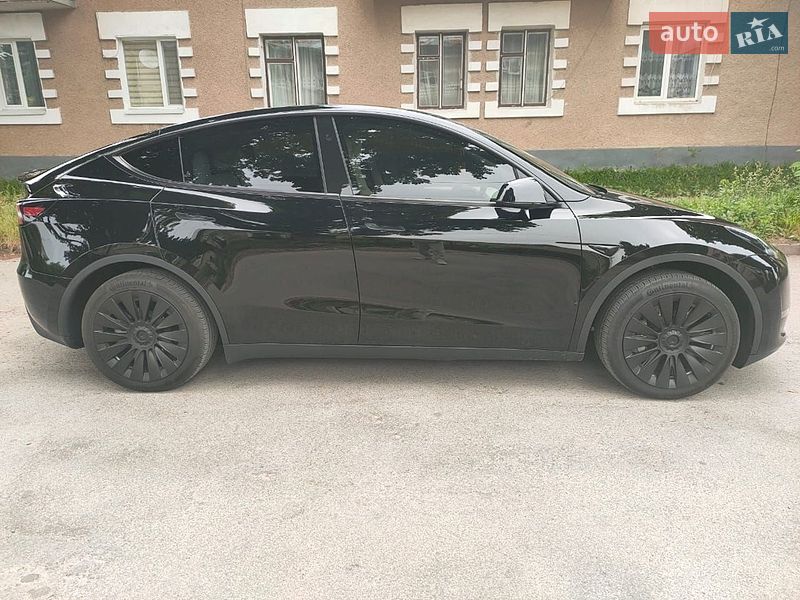 Позашляховик / Кросовер Tesla Model Y 2024 в Тернополі
