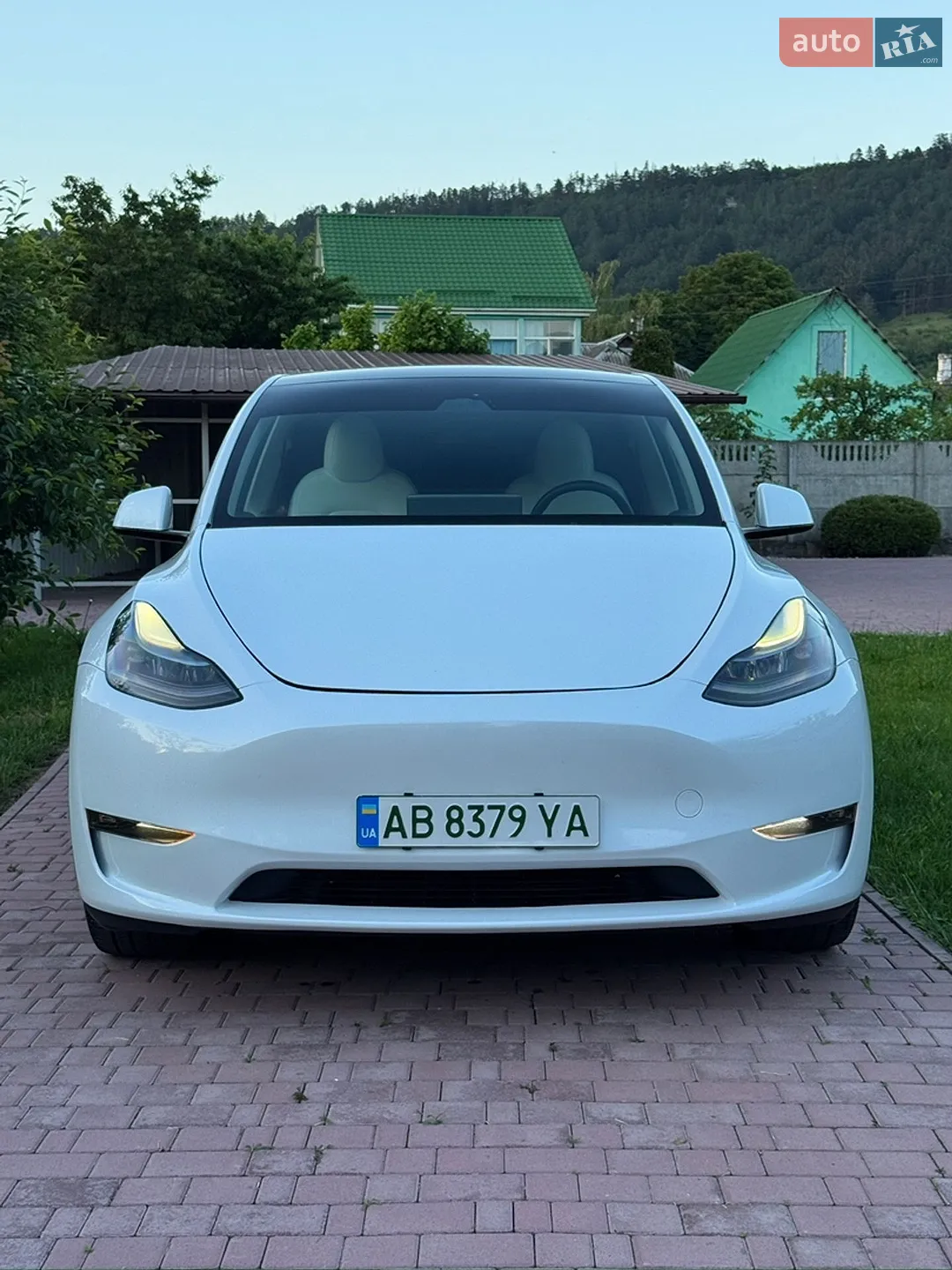 2024 Tesla Model Y - мініатюра 10