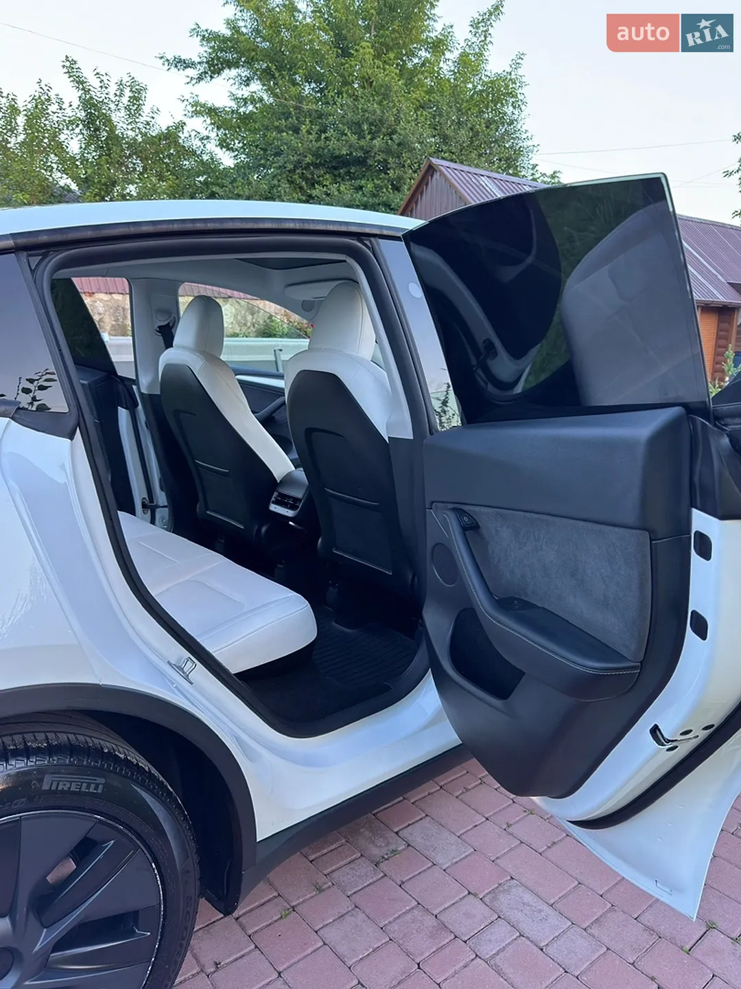 2024 Tesla Model Y - мініатюра 17