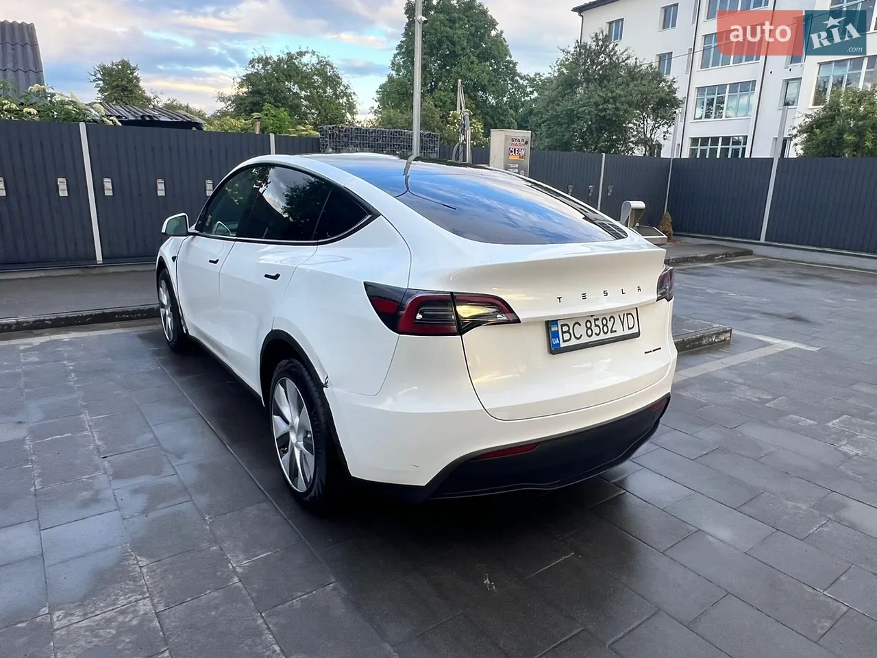 2024 Tesla Model Y - мініатюра 18