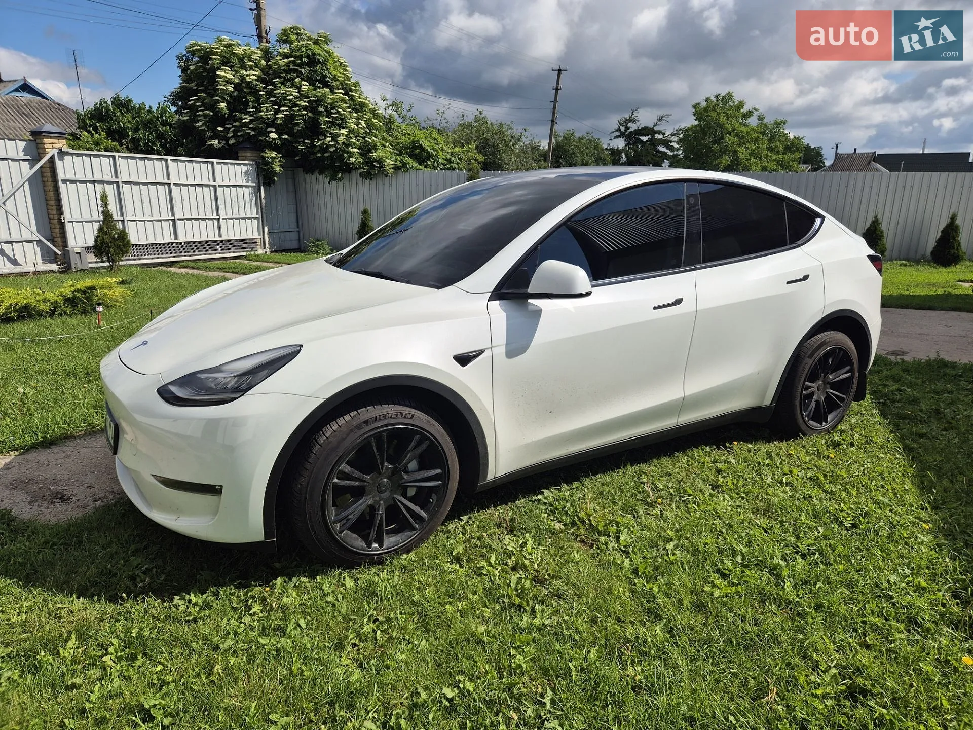 2022 Tesla Model Y - мініатюра 3