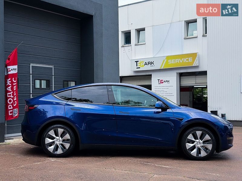Внедорожник / Кроссовер Tesla Model Y 2020 в Киеве