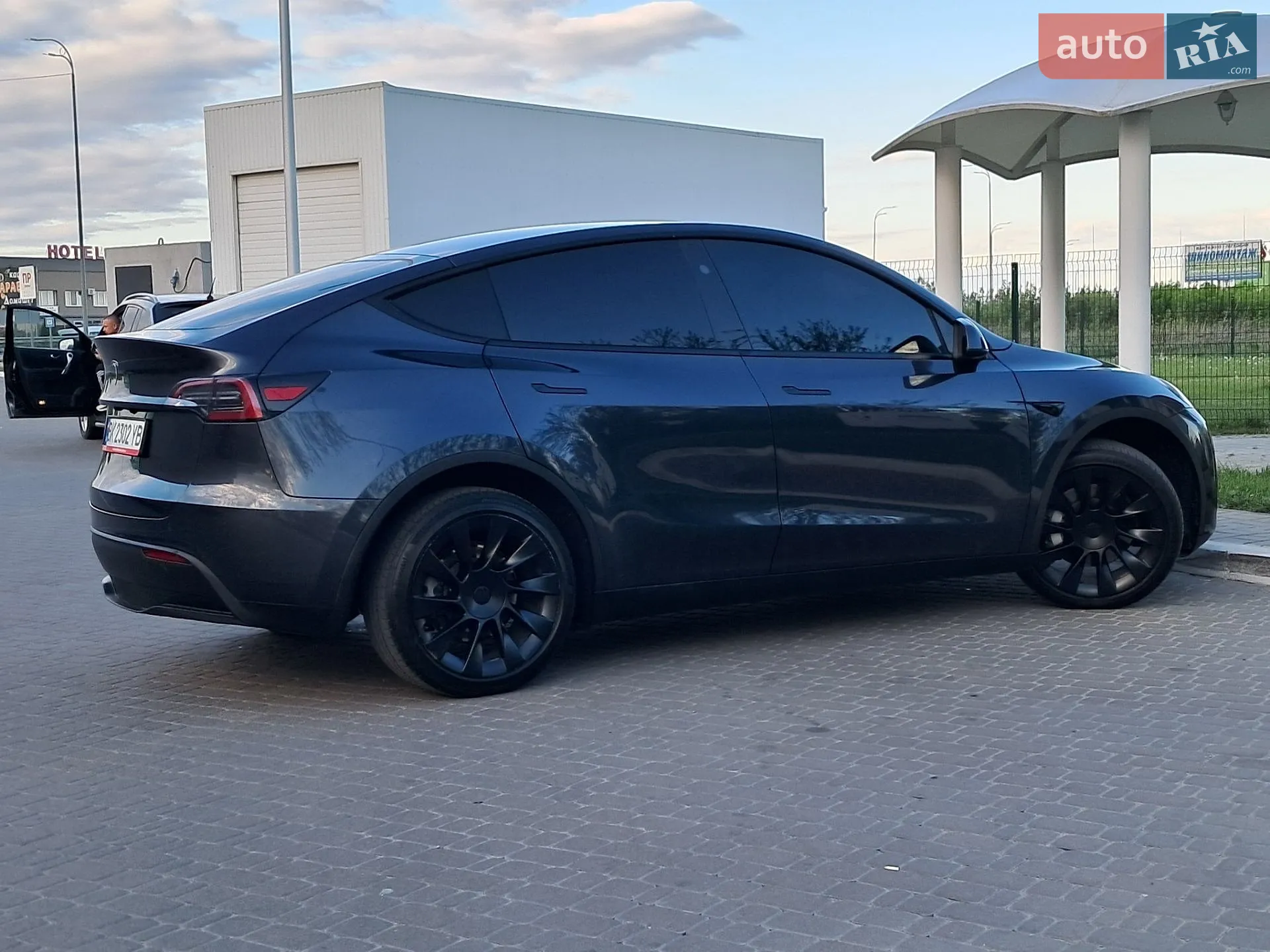 2024 Tesla Model Y - мініатюра 14