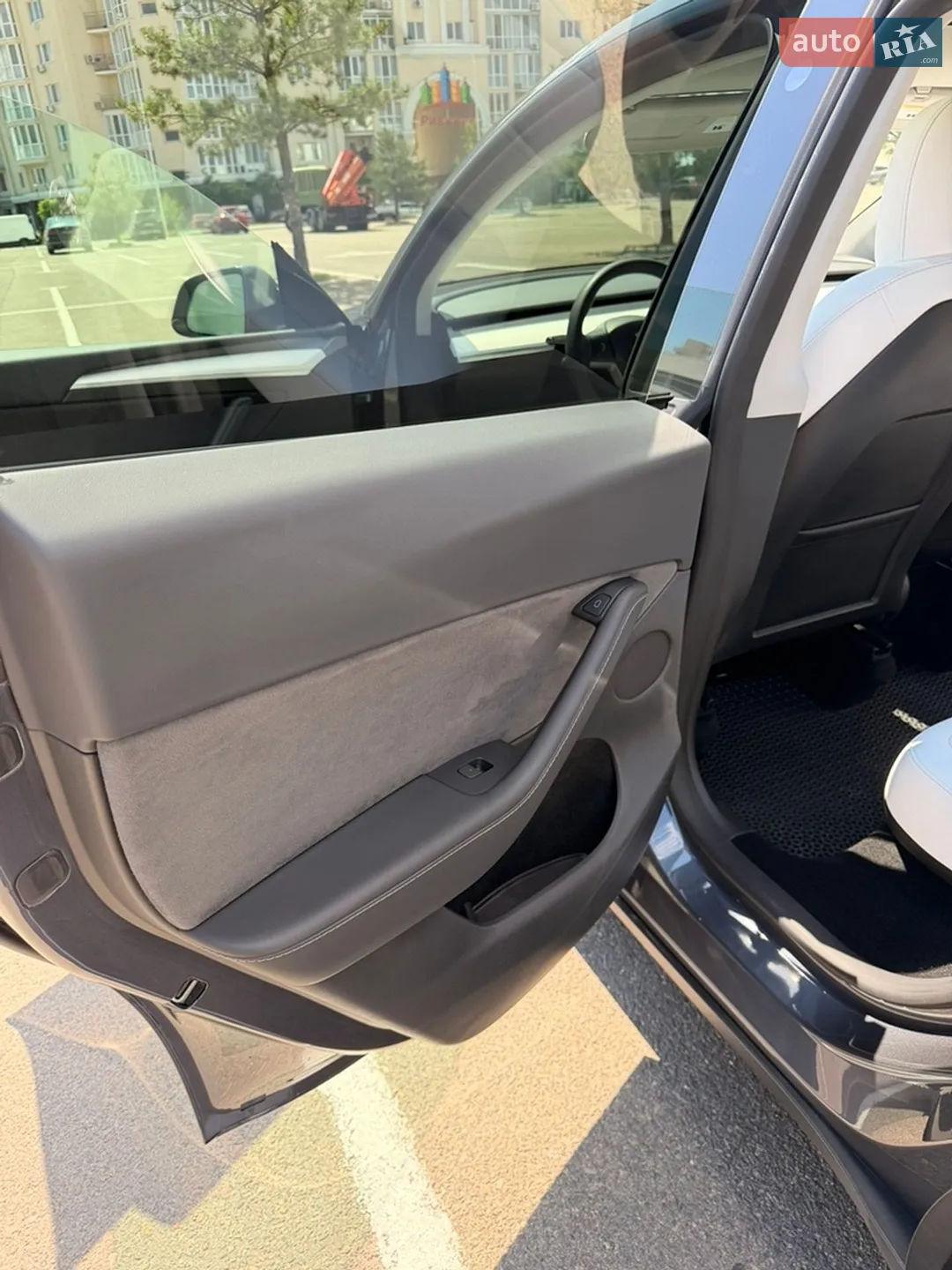 2023 Tesla Model Y - мініатюра 13