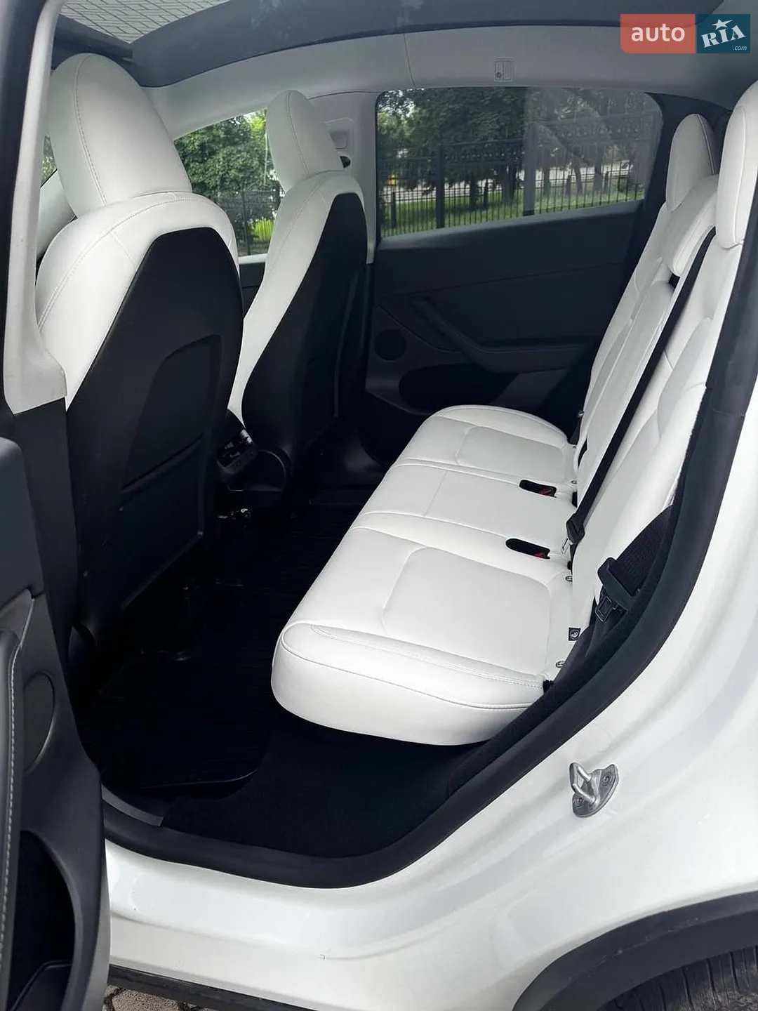 2024 Tesla Model Y - мініатюра 19