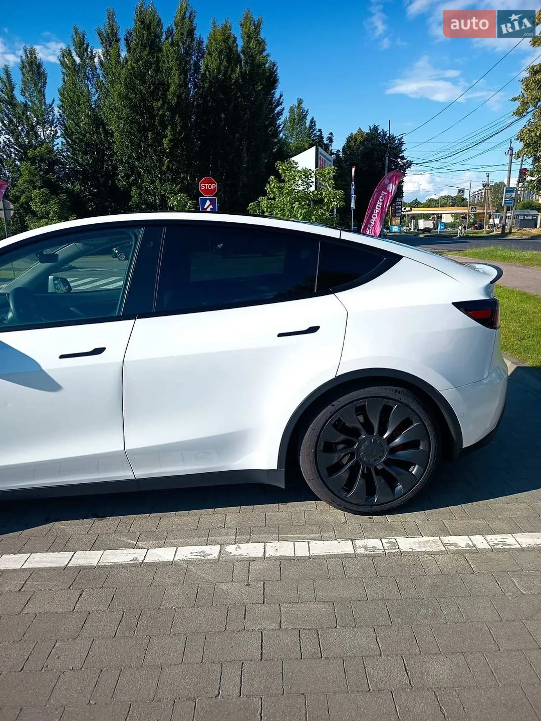 2022 Tesla Model Y - мініатюра 16
