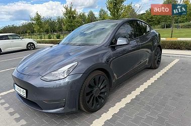Внедорожник / Кроссовер Tesla Model Y 2022 в Ирпене
