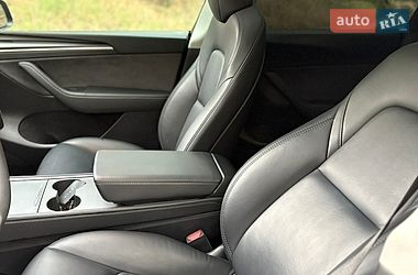 Внедорожник / Кроссовер Tesla Model Y 2024 в Запорожье