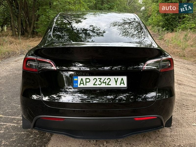 Внедорожник / Кроссовер Tesla Model Y 2024 в Запорожье