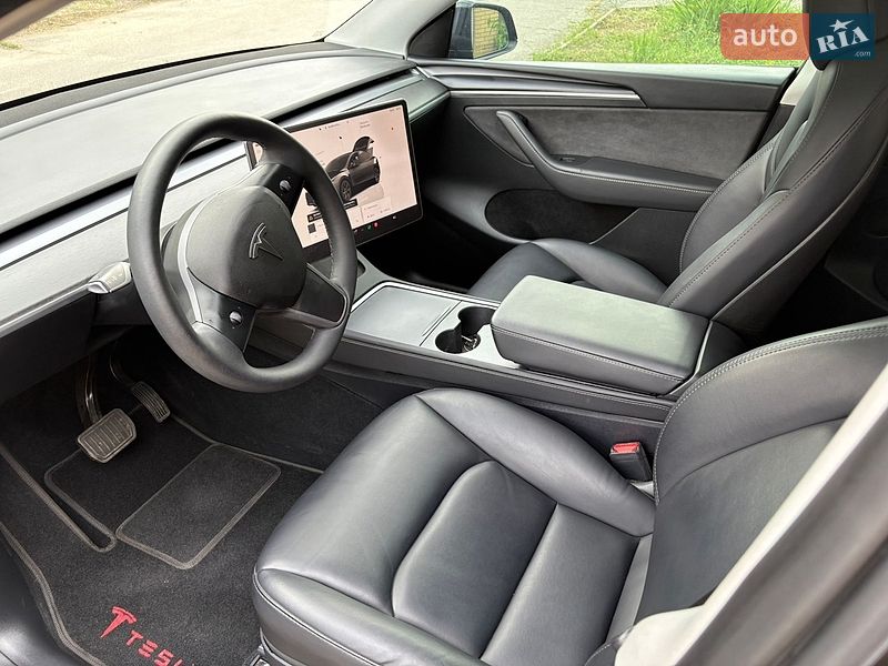 Внедорожник / Кроссовер Tesla Model Y 2024 в Запорожье