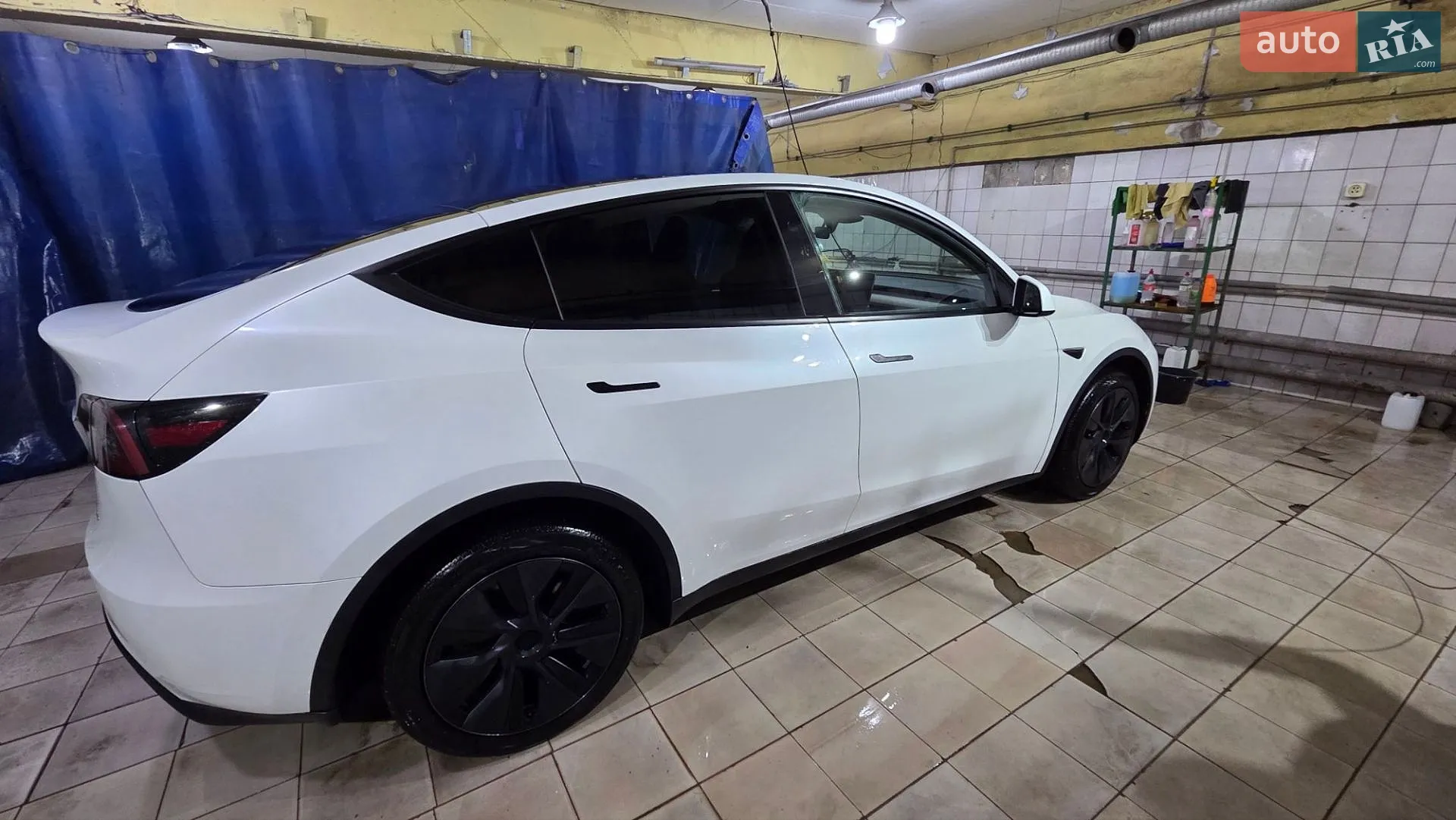 2024 Tesla Model Y - мініатюра 8