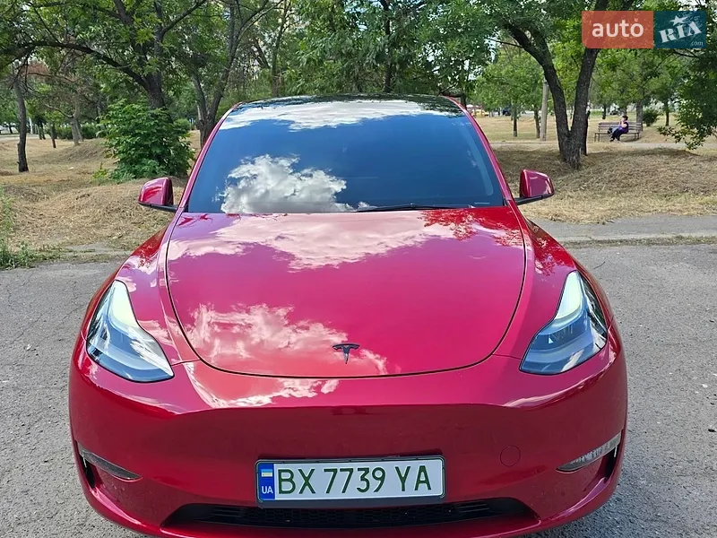 Tesla Model Y 2023