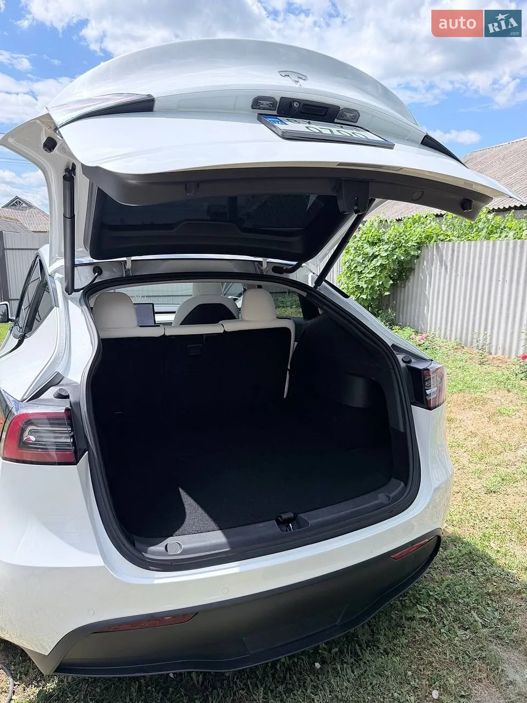 2020 Tesla Model Y - мініатюра 18