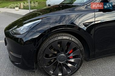 Позашляховик / Кросовер Tesla Model Y 2022 в Львові