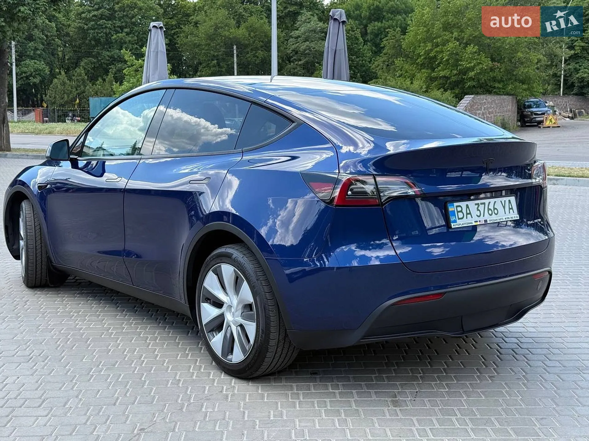 2023 Tesla Model Y - мініатюра 2