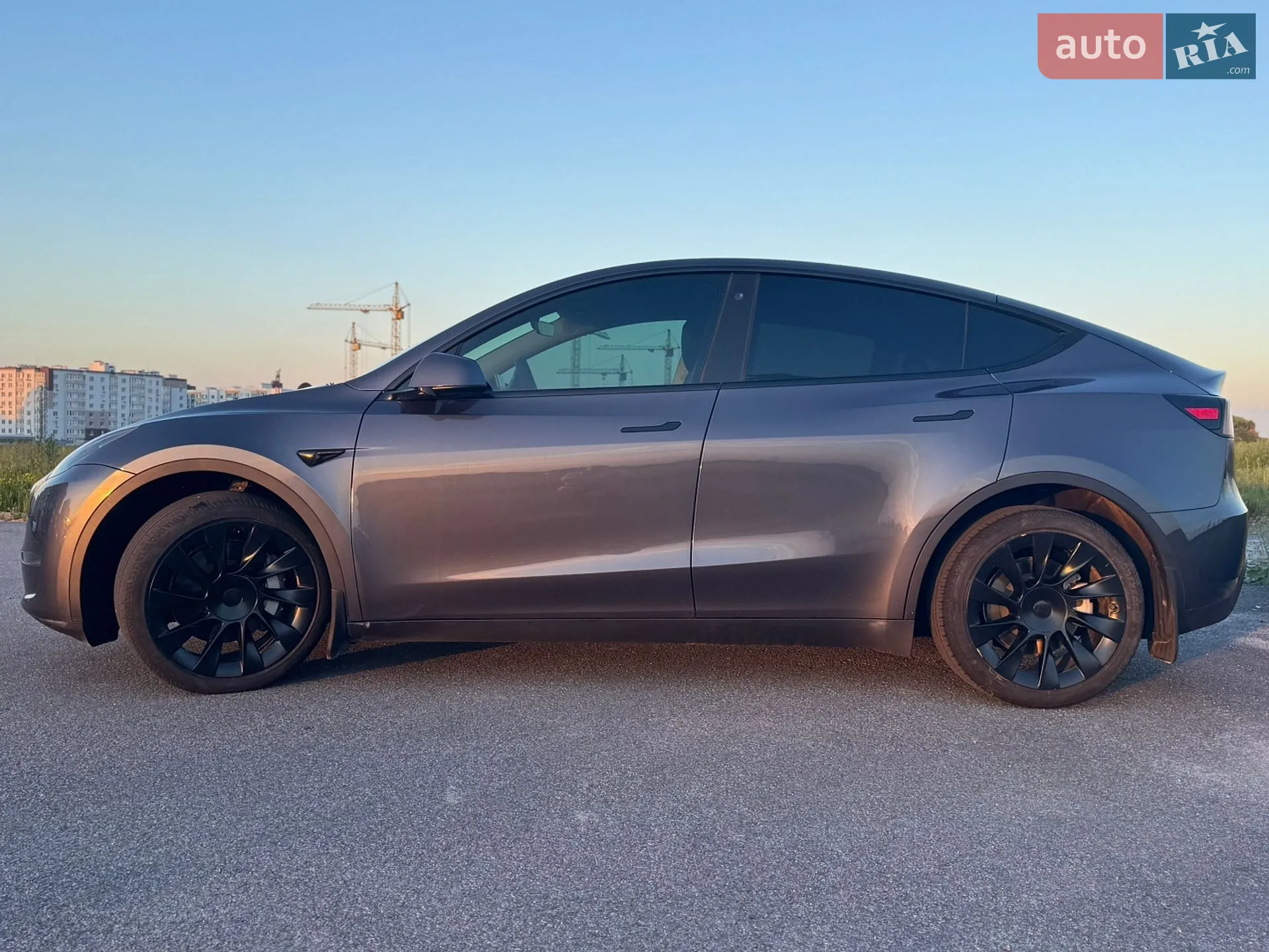 2023 Tesla Model Y - мініатюра 3