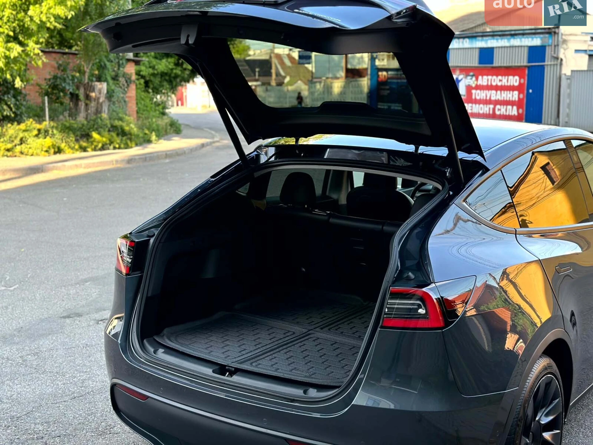 2020 Tesla Model Y - мініатюра 28
